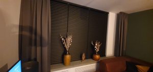 Hennie's Zonwering Jaloezieën zwart