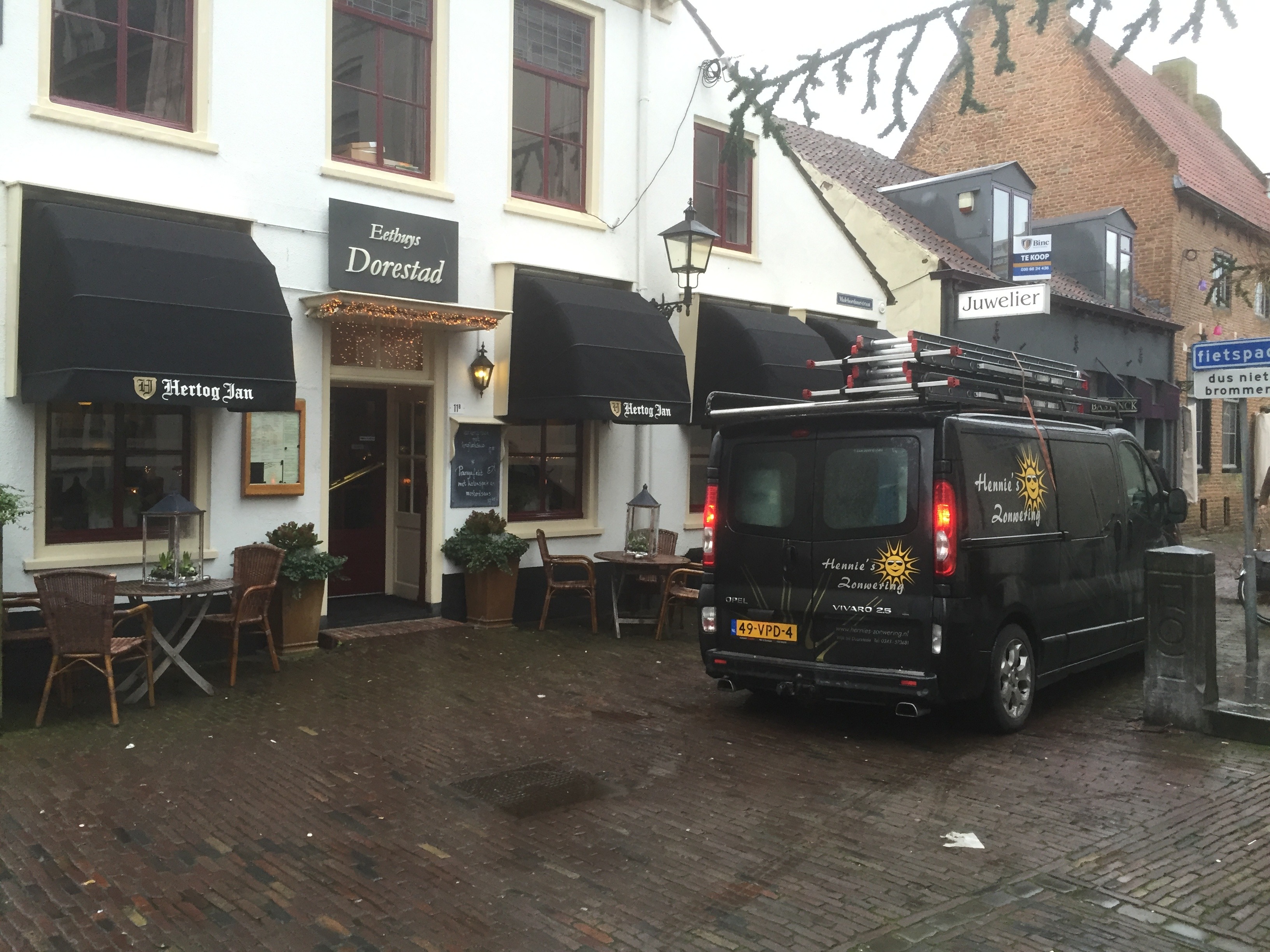Markiezen zwart Hennie’s Zonwering