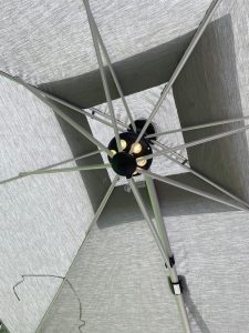 parasol grijs met licht Hennie's Zonwering