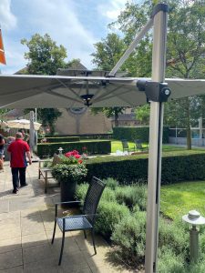 Parasol Hennie's Zonwering