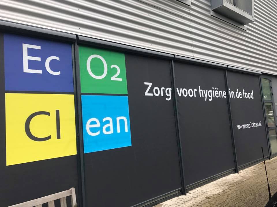 ritsscreens bedrijf bedrukking Hennie's Zonwering